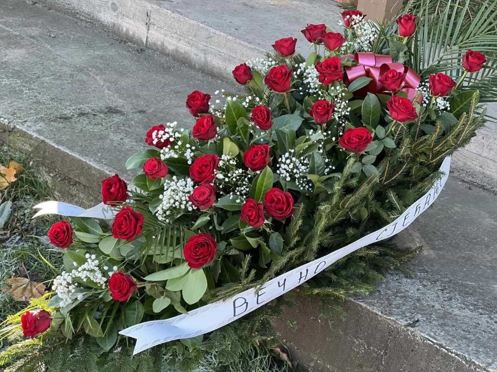 N-OS03 Suza od crvenih ruža