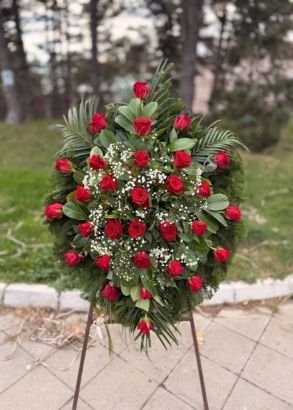 N-V49 Venac od crvenih ruža i gipsofile