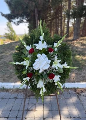 N-V52 Venac od belih ljiljana i gladiola