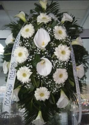 N-V66 Venac od belih kala i gerbera