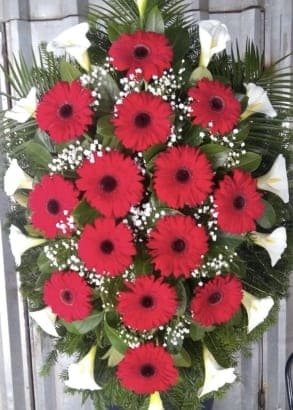 N-V91 Venac od crvenih gerbera i belih kala II